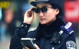 Kacamata AI Jalanan Rp500 Ribu Bisa Identifikasi Wajah Orang Asing di Depan Kita, Polisi Mulai Panik: 'Ini Senjata Baru Stalker!'